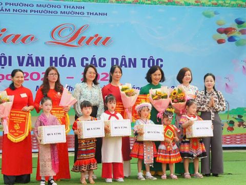TRƯỜNG MẦM NON HOA MƠ THAM GIA GIAO LƯU “BÉ VỚI NGÀY HỘI VĂN HÓA DÂN TỘC” NĂM HỌC 2025-2026