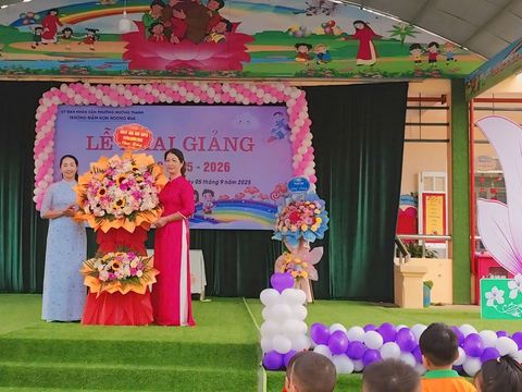 TƯNG BỪNG “NGÀY HỘI ĐẾN TRƯỜNG CỦA BÉ” NĂM HỌC 2025-2026 CỦA CÁC BÉ TRƯỜNG MẦM NON NOONG BUA