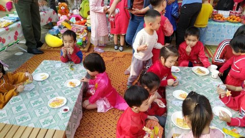 Ảnh hoạt động: TRƯỜNG MẦM NON NOONG BUA TỔ CHỨC CHƯƠNG TRÌNH TRẢI NGHIỆM “HỘI CHỢ XUÂN” CHO BÉ