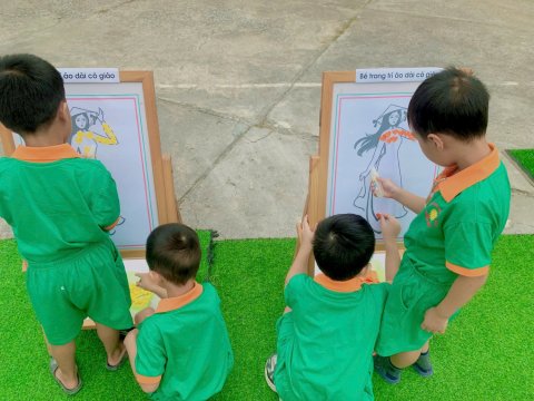 Ảnh hoạt động: HOẠT ĐỘNG TRẢI NGHIỆM CỦA CÁC BÉ TRƯỜNG MẦM NON NOONG BUA CHÀO MỪNG NGÀY 20/11