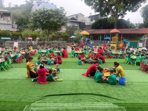 Ảnh hoạt động: HOẠT ĐỘNG TRẢI NGHIỆM CỦA CÁC BÉ TRƯỜNG MẦM NON NOONG BUA CHÀO MỪNG NGÀY 20/11