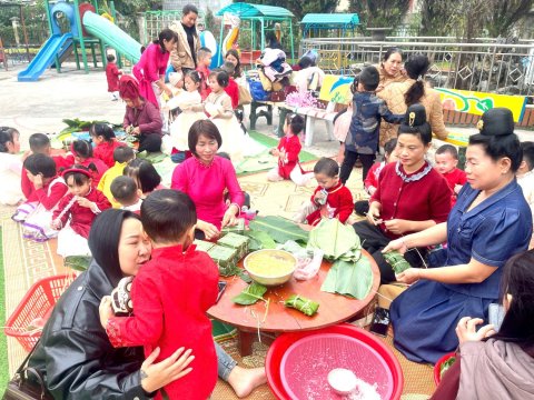 Ảnh hoạt động: RỘN RÀNG HOẠT ĐỘNG TRẢI NGHIỆM "GÓI BÁNH CHƯNG, CHÀO XUÂN BÍNH NGỌ" TẠI TRƯỜNG MẦM NON NOONG BUA