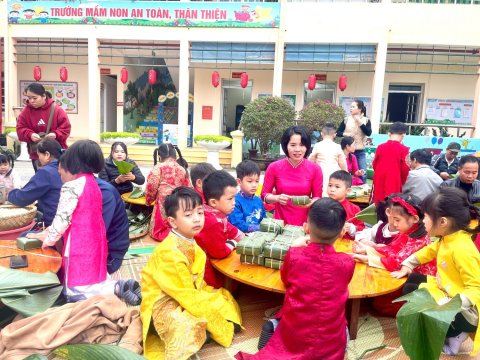 Ảnh hoạt động: RỘN RÀNG HOẠT ĐỘNG TRẢI NGHIỆM "GÓI BÁNH CHƯNG, CHÀO XUÂN BÍNH NGỌ" TẠI TRƯỜNG MẦM NON NOONG BUA