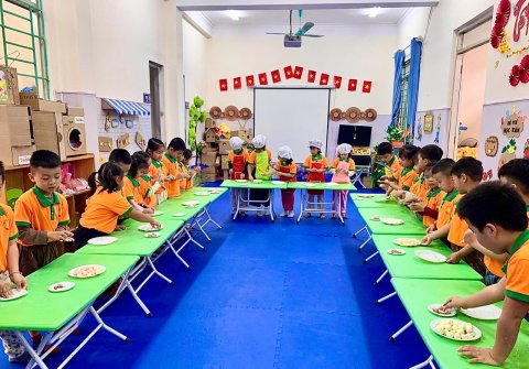 Ảnh hoạt động: RỘN RÀNG TRẢI NGHIỆM LÀM BÁNH CHÀO MỪNG NGÀY 8/3 CỦA CÁC BÉ TRƯỜNG MẦM NON NOONG BUA