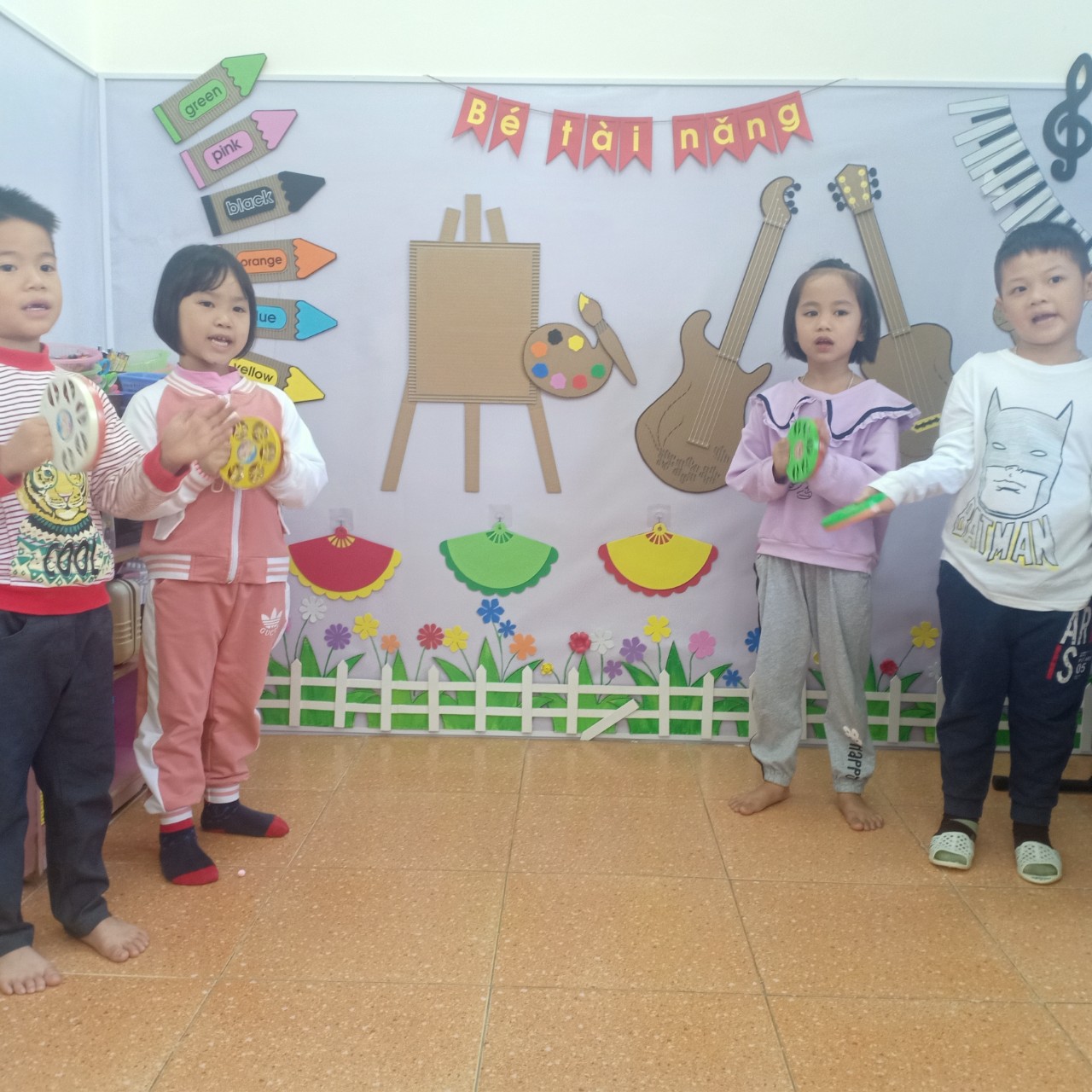 Ảnh trong bài: TRƯỜNG MẦM NON NOONG BUA PHÁT ĐỘNG PHONG TRÀO XÂY DỰNG MÔI TRƯỜNG LỚP HỌC “ XANH - AN TOÀN - THÂN THIỆN” CHÀO MỪNG 40 NĂM NGÀY NHÀ GIÁO VIỆT NAM 20/11