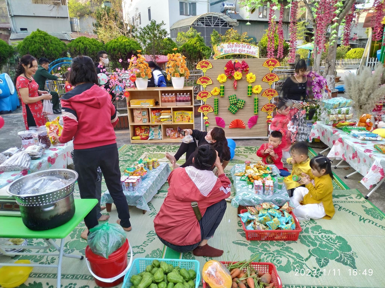 Ảnh trong bài: TRƯỜNG MẦM NON NOONG BUA TỔ CHỨC CHƯƠNG TRÌNH TRẢI NGHIỆM “HỘI CHỢ XUÂN” CHO BÉ