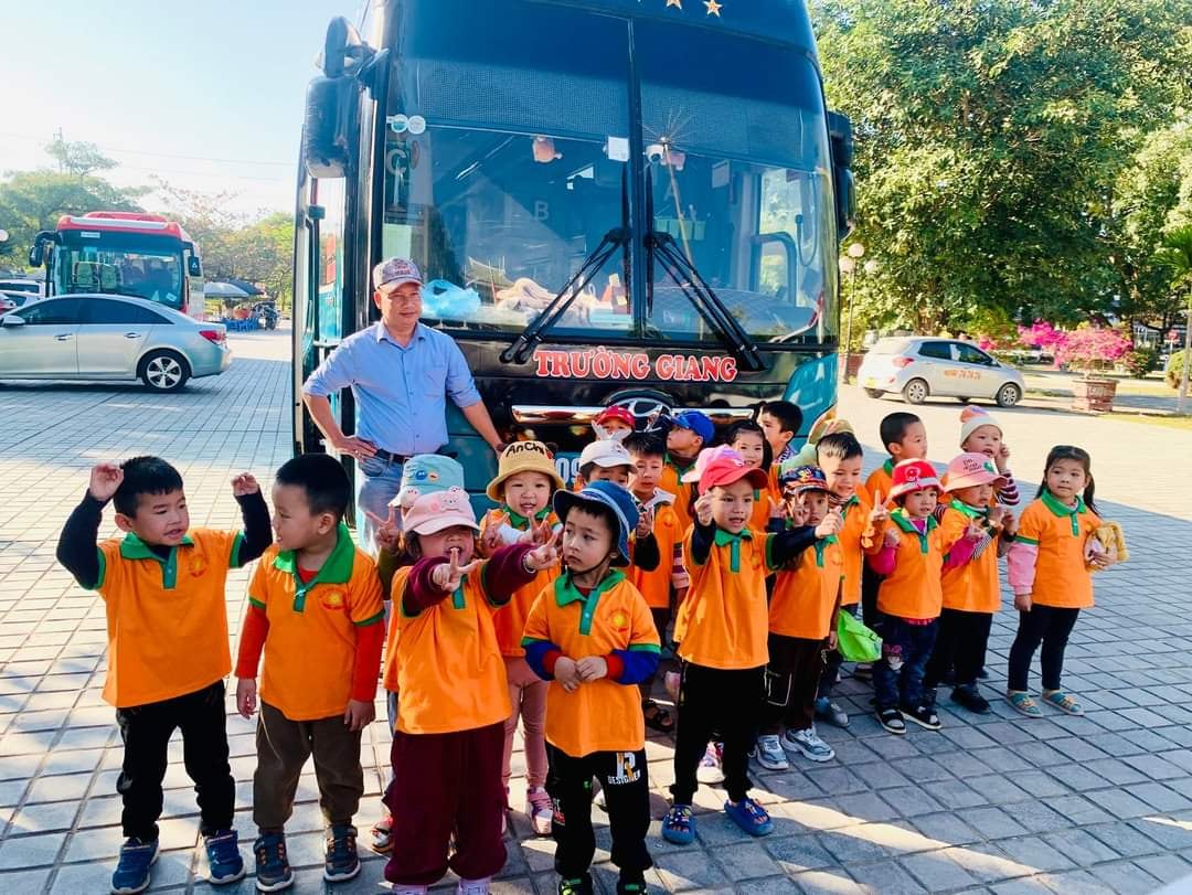 Ảnh trong bài: TRƯỜNG MẦM NON NOONG BUA TỔ CHỨC CHO CÁC BÉ THĂM VIẾNG NGHĨA TRANG LIỆT SỸ A1 VÀ THAM QUAN DI TÍCH LỊCH SỬ ĐỒI A1
