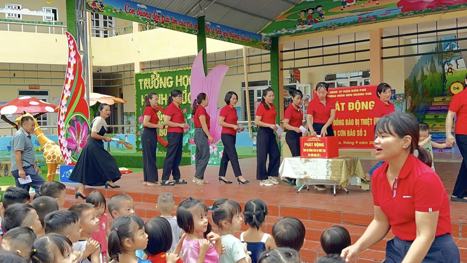 Ảnh trong bài: TRƯỜNG MẦM NON NOONG BUA TỔ CHỨC QUYÊN GÓP ỦNG HỘ ĐỒNG BÀO BỊ THIỆT HẠI DO CƠN BÃO SỐ 3