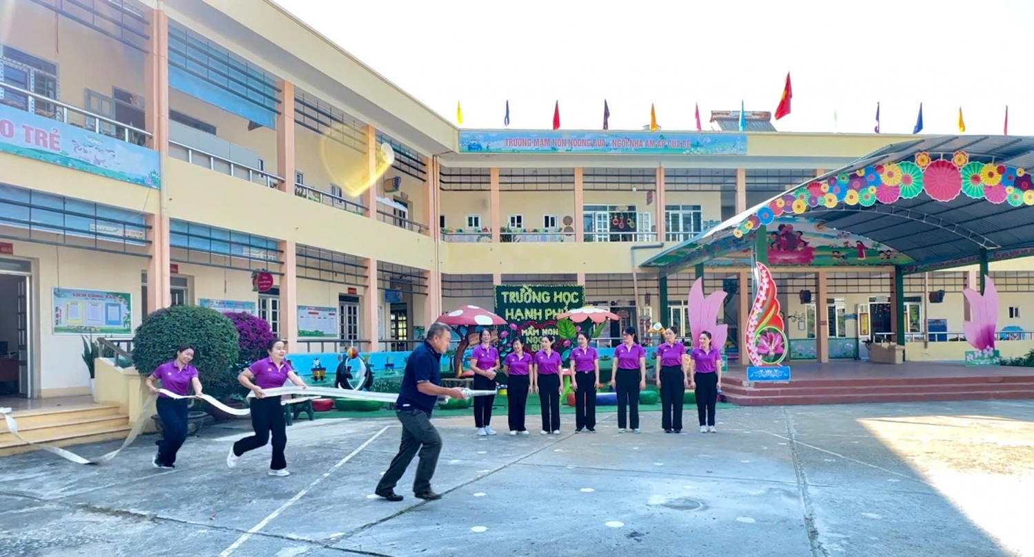 Ảnh trong bài: TẬP HUẤN CÔNG TÁC PHÒNG CHÁY CHỮA CHÁY TẠI TRƯỜNG MẦM NON NOONG BUA, NĂM HỌC 2024 - 2025