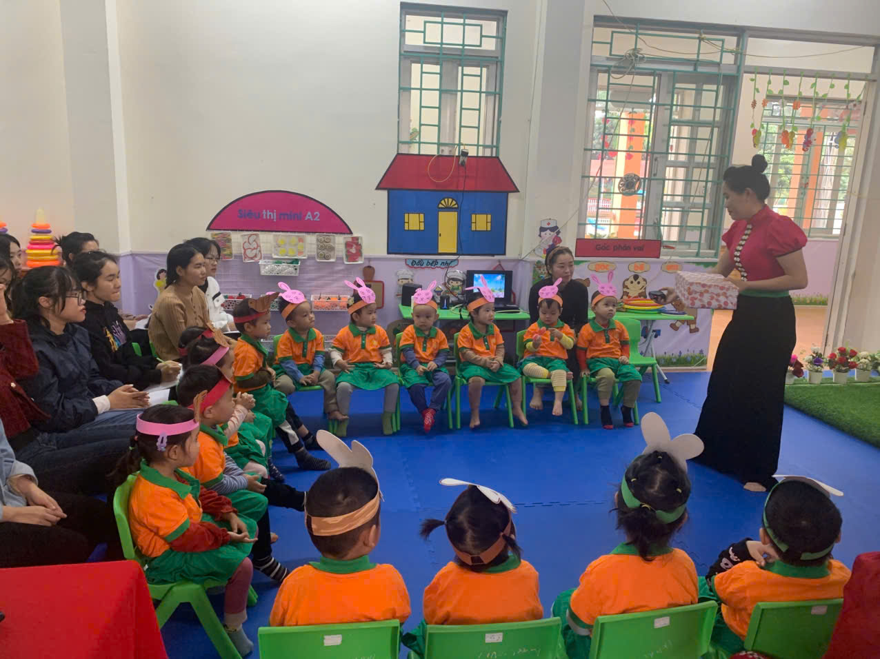 Ảnh trong bài: TRƯỜNG MẦM NON NOONG BUA TỔ CHỨC CÁC HOẠT ĐỘNG DỰ GIỜ DẠY MẪU CHO ĐOÀN SINH VIÊN THỰC TẬP SƯ PHẠM