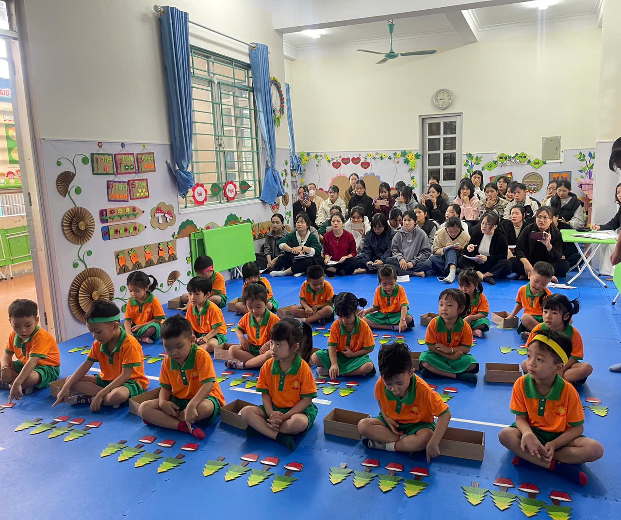 Ảnh trong bài: TRƯỜNG MẦM NON NOONG BUA TỔ CHỨC CÁC HOẠT ĐỘNG DỰ GIỜ DẠY MẪU CHO ĐOÀN SINH VIÊN THỰC TẬP SƯ PHẠM