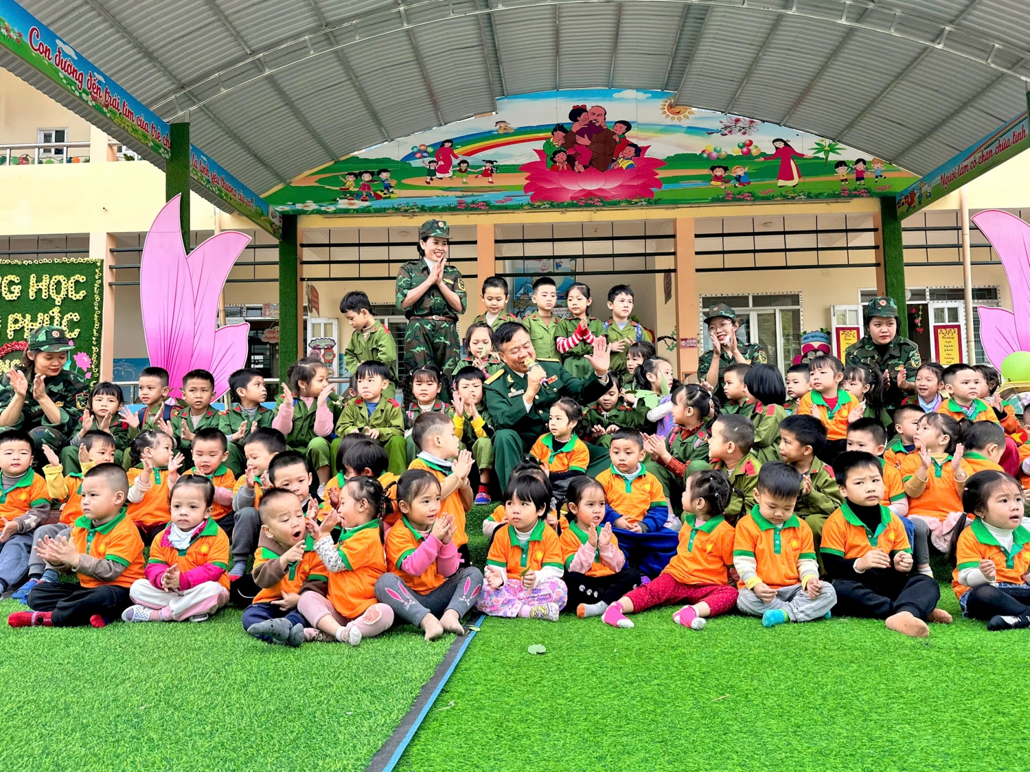 Ảnh trong bài: CÁC HOẠT ĐỘNG CHÀO MỪNG NGÀY 22/12 CỦA CÔ VÀ TRÒ TRƯỜNG MẦM NON NOONG BUA