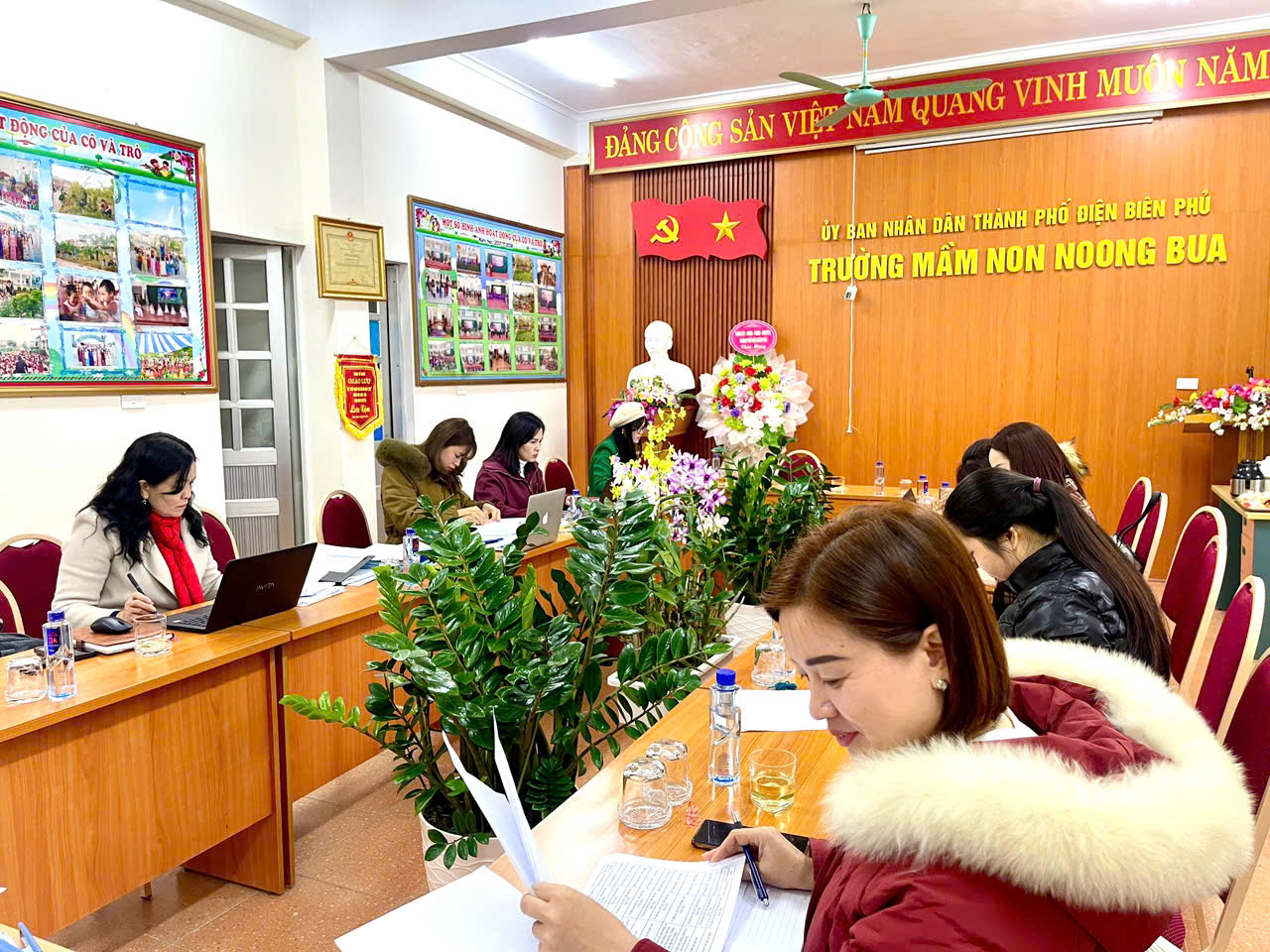 Ảnh trong bài: TRƯỜNG MẦM NON NOONG BUA ĐÓN ĐOÀN KIỂM TRA, TƯ VẤN CÔNG NHẬN KĐCLGD, CÔNG NHẬN TRƯỜNG ĐẠT CHUẨN QUỐC GIA, NĂM HỌC 2024-2025