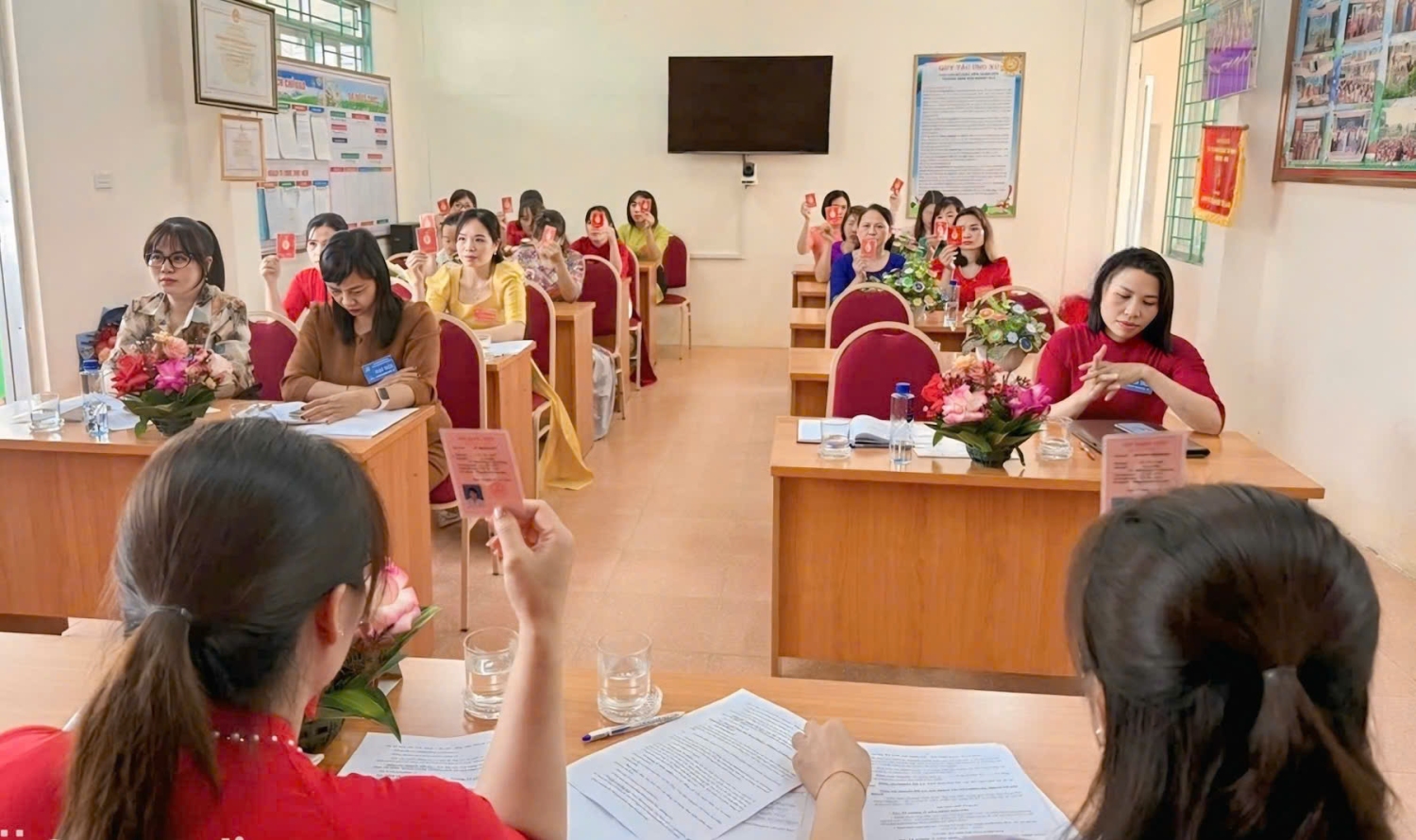 Ảnh trong bài: CHI BỘ TRƯỜNG MẦM NON NOONG BUA TỔ CHỨC THÀNH CÔNG ĐẠI HỘI NHIỆM KỲ 2025-2027