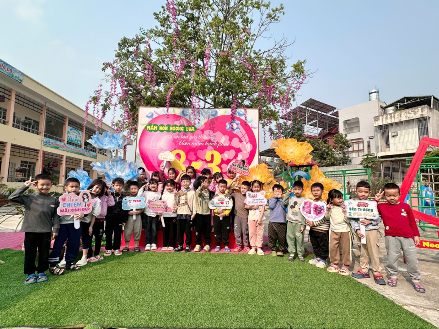 Ảnh trong bài: TRƯỜNG MẦM NON NOONG BUA ĐÓN ĐOÀN ĐÁNH GIÁ NGOÀI SỞ GD&ĐT CÔNG NHẬN KĐCLGD VÀ TRƯỜNG ĐẠT CHUẨN QUỐC GIA, NĂM HỌC 2024-2025