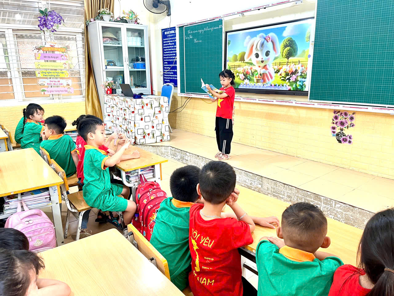 Ảnh trong bài: CÁC BÉ KHỐI MẪU GIÁO 5-6 TUỔI TRƯỜNG MẦM NON NOONG BUA THAM QUAN TRƯỜNG TIỂU HỌC